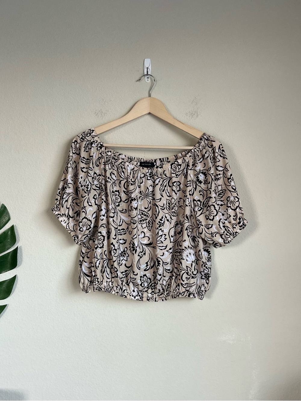 NWOT Ann Taylor Floral Satin Bubble Hem Top